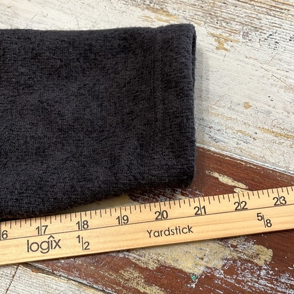 Disney Qtr Zip Gray Fleece with Pockets L Authentic Logo Chest Main Street USA - Picture 7 of 8